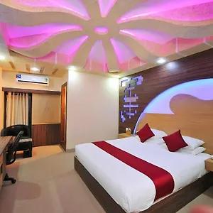 Royal Castle Otel